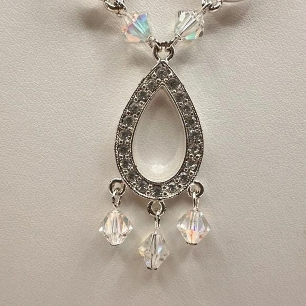 Vintage Y2K Silver Tone Rhinestone Teardrop Necklace AB Crystal‎ Dangle Jewelry